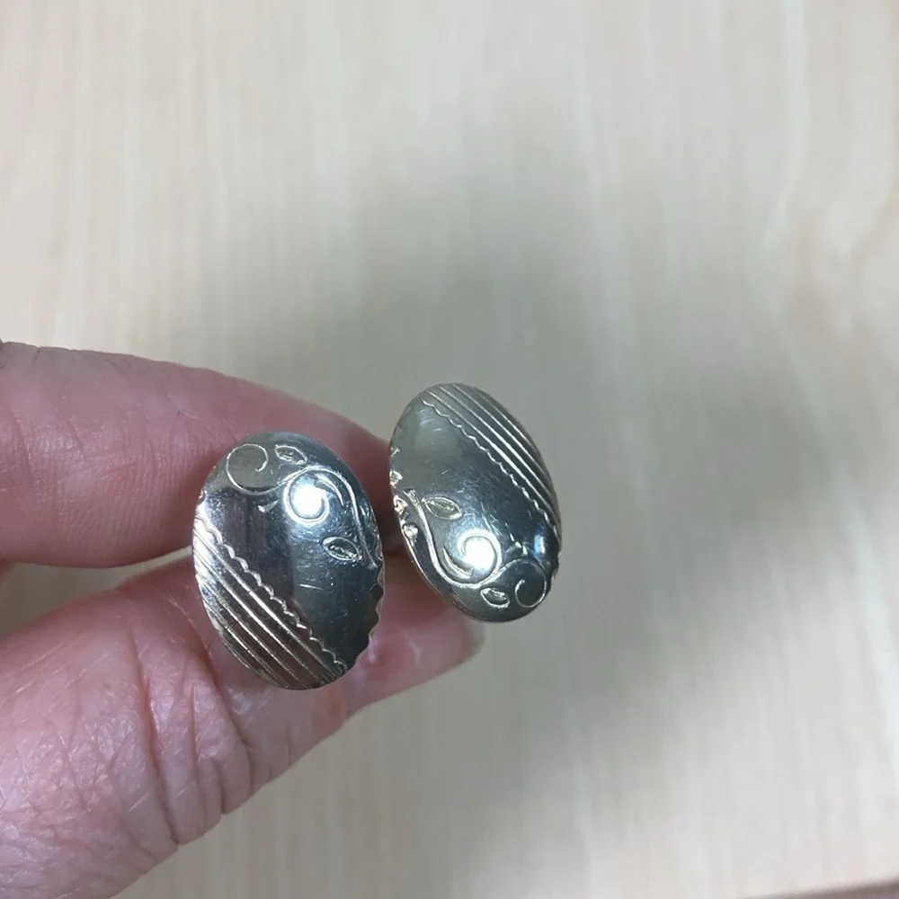 Vintage Ornate Engraved Metal Cufflinks
